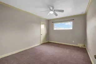 327 Live Oak Ln, Lake Jackson, TX 77566 - Photo 37