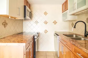 7510 Hornwood Dr, Houston, TX 77036 - Photo 9