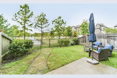 1517 Miles Oaks Place, Houston, TX 77043 - Photo 37