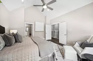 10960 Hewitt Cliff Ln, Houston, TX 77043 - Photo 15