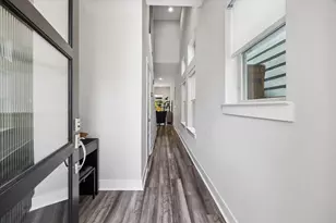10960 Hewitt Cliff Ln, Houston, TX 77043 - Photo 3