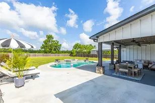 670 Dayna Ln, Sour Lake, TX 77659 - Photo 41