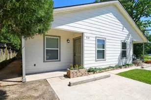 518 Moore St, Tomball, TX 77375 - Photo 3