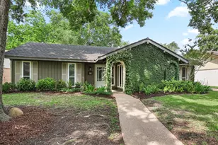 18306 Barbuda Ln, Houston, TX 77058 - Photo 3
