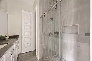 90 Burress St, Houston, TX 77022 - Photo 37