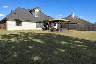205 Madison Ave, Clute, TX 77531 - Photo 37