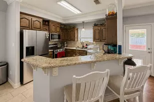 205 Madison Ave, Clute, TX 77531 - Photo 15