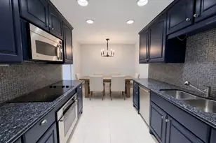 2001 Holcombe Blvd, Houston, TX 77030 - Photo 7