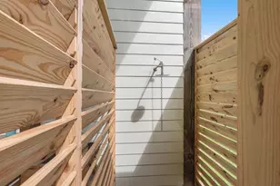 1998 Royalville Ct, Crystal Beach, TX 77650 - Photo 5