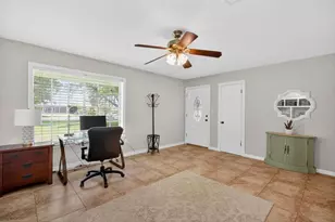 115 S Cedar St, Lake Jackson, TX 77566 - Photo 9
