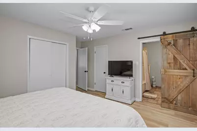115 S Cedar Street, Lake Jackson, TX 77566 - Photo 37
