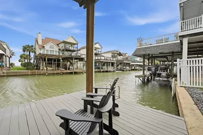918 Short Reach Drive, Tiki Island, TX 77554 - Photo 15