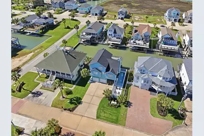 918 Short Reach Drive, Tiki Island, TX 77554 - Photo 39