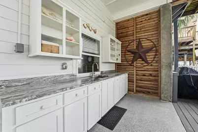 918 Short Reach Drive, Tiki Island, TX 77554 - Photo 11