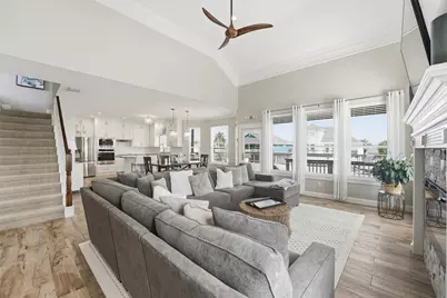 918 Short Reach Drive, Tiki Island, TX 77554 - Photo 19