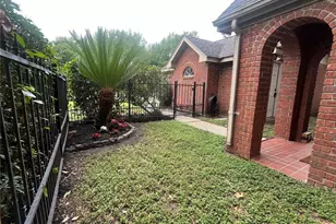 9602 Top Gallant Ct, Houston, TX 77065 - Photo 5