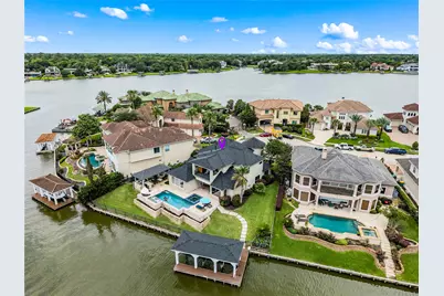 3038 S Island Drive, Seabrook, TX 77586 - Photo 1