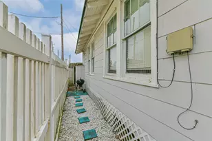 2314 31st St, Galveston, TX 77550 - Photo 25
