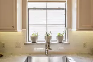 1611 McDonald St, Houston, TX 77007 - Photo 9