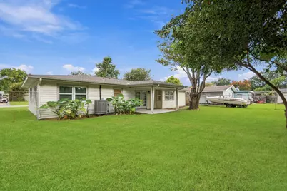 416 21st Avenue N, Texas City, TX 77590 - Photo 13