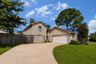 3102 Ashford Bend Dr, Houston, TX 77082 - Photo 1