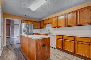 3102 Ashford Bend Dr, Houston, TX 77082 - Photo 3