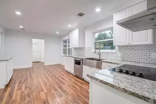 17211 Rolling Creek Dr, Houston, TX 77090 - Photo 3