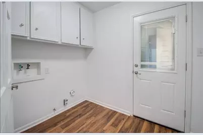 17211 Rolling Creek Drive, Houston, TX 77090 - Photo 9