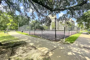 1201 Bering Dr, Houston, TX 77057 - Photo 25