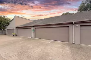 1201 Bering Dr, Houston, TX 77057 - Photo 19
