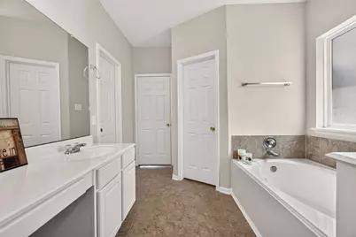 14514 Royal Mountain Drive, Houston, TX 77090 - Photo 31