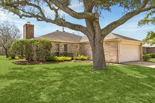 2906 S Peach Hollow Cir, Pearland, TX 77584 - Photo 1