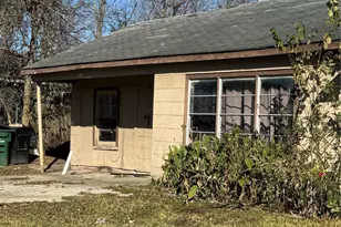 5325 Longmeadow St, Houston, TX 77033 - Photo 3