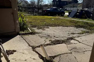 5325 Longmeadow St, Houston, TX 77033 - Photo 5