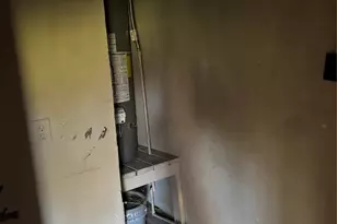 5325 Longmeadow St, Houston, TX 77033 - Photo 11