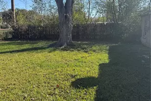 5325 Longmeadow St, Houston, TX 77033 - Photo 27