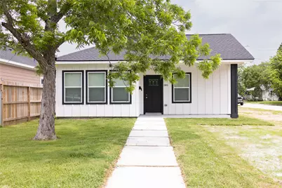 1300 Edison Avenue, Baytown, TX 77520 - Photo 1