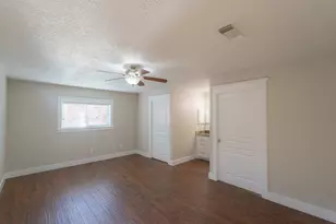 17511 Heritage Cove Dr, Webster, TX 77598 - Photo 19