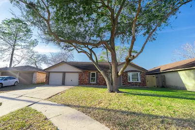 17511 Heritage Cove Drive, Webster, TX 77598 - Photo 5