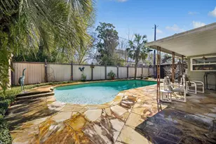 8611 Ferris Dr, Houston, TX 77096 - Photo 33