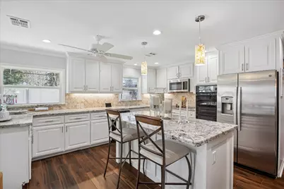 8611 Ferris Drive, Houston, TX 77096 - Photo 17