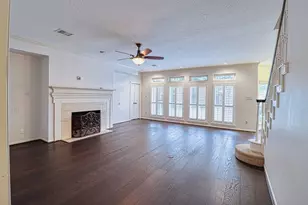 4415 Grand Cayman Dr, Sugar Land, TX 77479 - Photo 9
