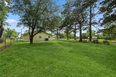309 Lucy, Livingston, TX 77351 - Photo 15