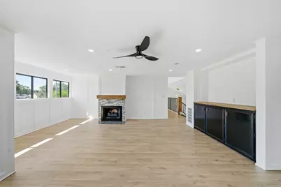 18646 Martinique Drive, Houston, TX 77058 - Photo 13