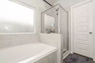 2382 Tavo Trail Dr, Conroe, TX 77301 - Photo 17