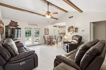321 Chestnut Street, Lake Jackson, TX 77566 - Photo 3