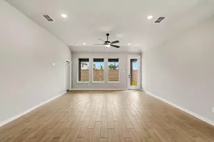 10923 Endeavor Dr, Richmond, TX 77469 - Photo 9