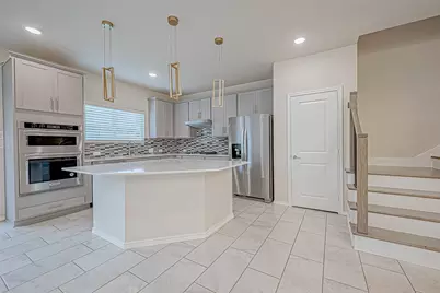 10511 Blankiet Lane, Houston, TX 77025 - Photo 13