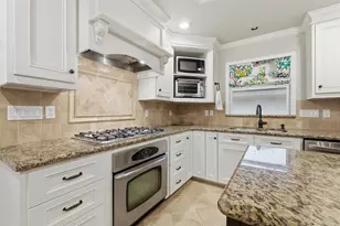 6236 Locke Ln, Houston, TX 77057 - Photo 11