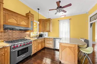 1301 Broadway St, Galveston, TX 77550 - Photo 13